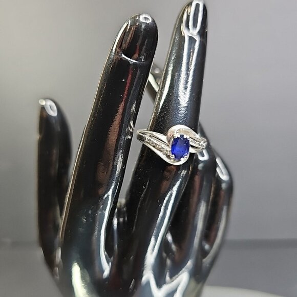 Sterling Silver 925 Ring With Blue Stone And 2 Small Diamonds, Size 7.25 *Read* - Picture 9 of 11